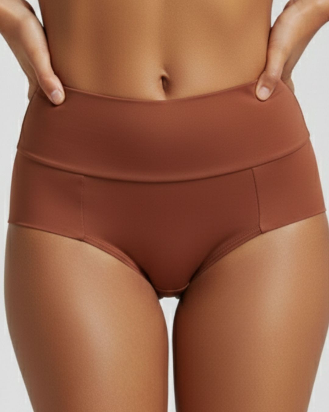 Calcinha cintura alta fio dental na cor bronze marrom. Qualidade premium, ajuste perfeito e design moderno